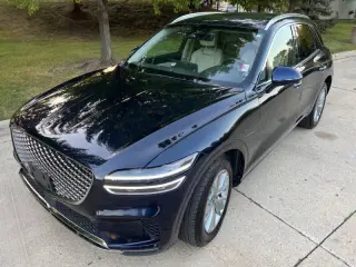 2023 Genesis GV70 2.5T Standard