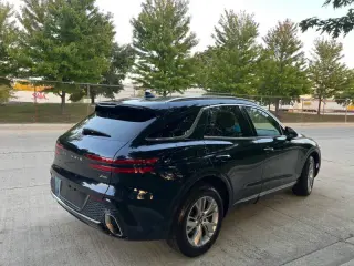 2023 Genesis GV70 2.5T Standard