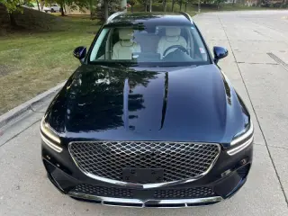 2023 Genesis GV70 2.5T Standard