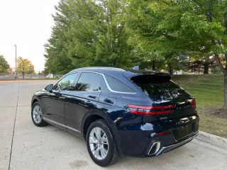 2023 Genesis GV70 2.5T Standard