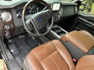 2015 Ford F-250 Super Duty Lariat