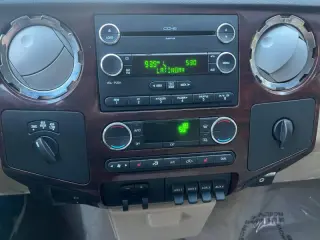 2010 Ford F-350 Super Duty Lariat