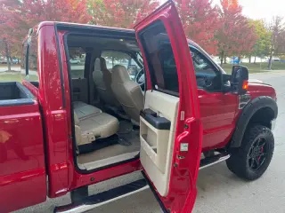 2010 Ford F-350 Super Duty Lariat