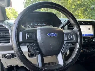 2020 Ford F-350 Super Duty Lariat