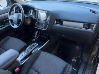 2018 Mitsubishi Outlander ES