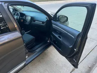 2018 Mitsubishi Outlander ES