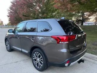 2018 Mitsubishi Outlander ES