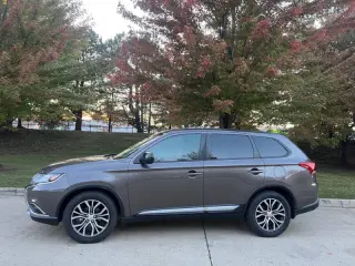 2018 Mitsubishi Outlander ES