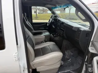 2017 Chevrolet Express 2500