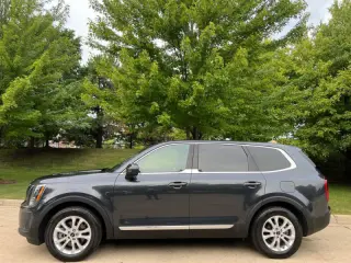 2022 Kia Telluride LX