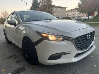 2018 Mazda MAZDA3 Touring