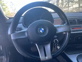 2003 BMW Z4 2.5i