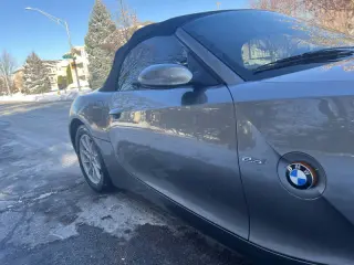 2003 BMW Z4 2.5i