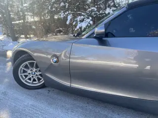 2003 BMW Z4 2.5i
