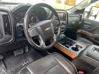 2018 Chevrolet Silverado 3500HD High Country