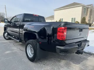 2018 Chevrolet Silverado 3500HD High Country