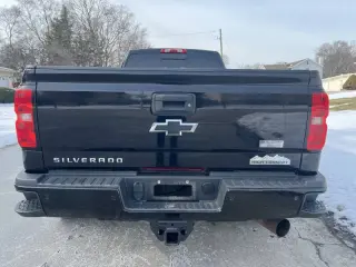 2018 Chevrolet Silverado 3500HD High Country