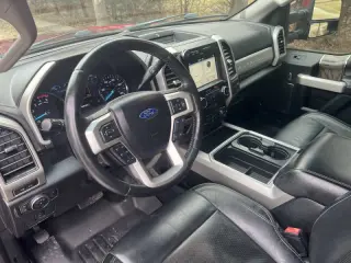 2019 Ford F-250 Super Duty Lariat