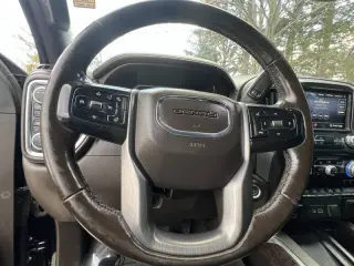 2020 GMC Sierra 2500HD Denali