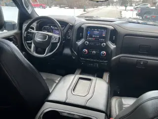 2020 GMC Sierra 2500HD Denali