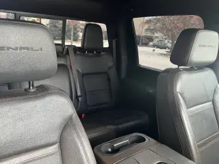 2020 GMC Sierra 2500HD Denali