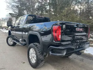 2020 GMC Sierra 2500HD Denali