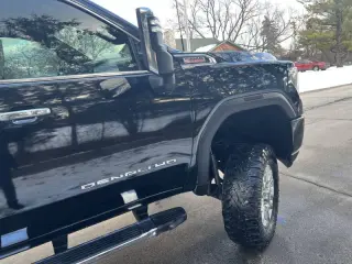 2020 GMC Sierra 2500HD Denali