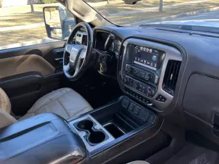 2019 GMC Sierra 3500HD Denali