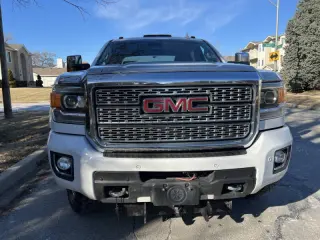 2019 GMC Sierra 3500HD Denali
