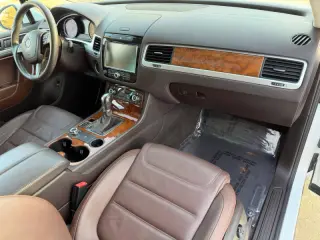 2013 Volkswagen Touareg TDI Sport