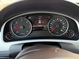 2013 Volkswagen Touareg TDI Sport