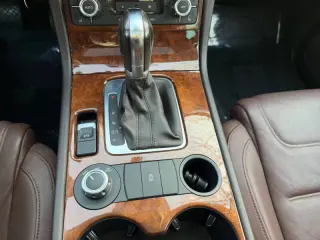 2013 Volkswagen Touareg TDI Sport