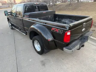 2014 Ford F-350 Super Duty Lariat