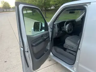2019 Nissan NV 3500 HD S