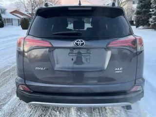 2017 Toyota RAV4 XLE