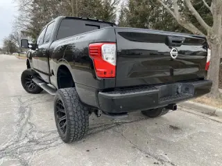 2020 Nissan Titan XD SV