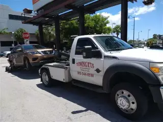 Gruas 24 hr -Towing R'Us Miami