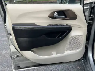 2017 Chrysler Pacifica Touring Plus