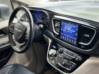 2017 Chrysler Pacifica Touring Plus