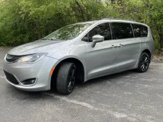 2017 Chrysler Pacifica Touring Plus