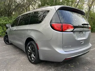 2017 Chrysler Pacifica Touring Plus