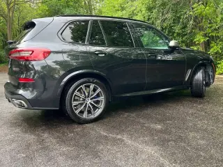 2020 BMW X5 M50i xDrive