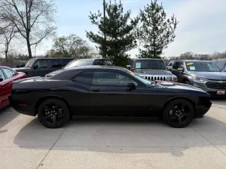 2014 Dodge Challenger SXT Plus
