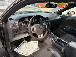 2014 Dodge Challenger SXT Plus
