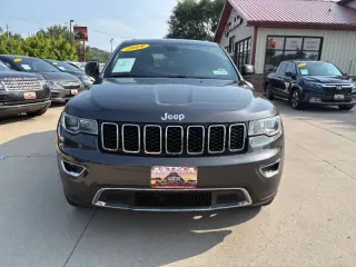 2019 Jeep Grand Cherokee Laredo