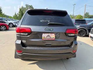 2019 Jeep Grand Cherokee Laredo