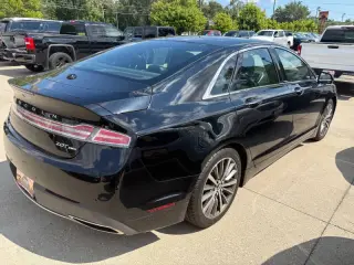 2017 Lincoln MKZ Select