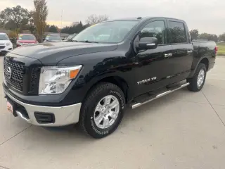 2019 Nissan Titan SL