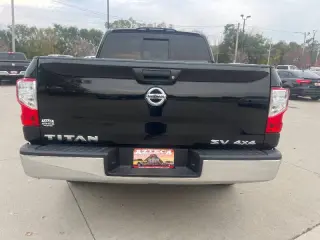 2019 Nissan Titan SL