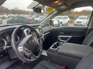 2019 Nissan Titan SL